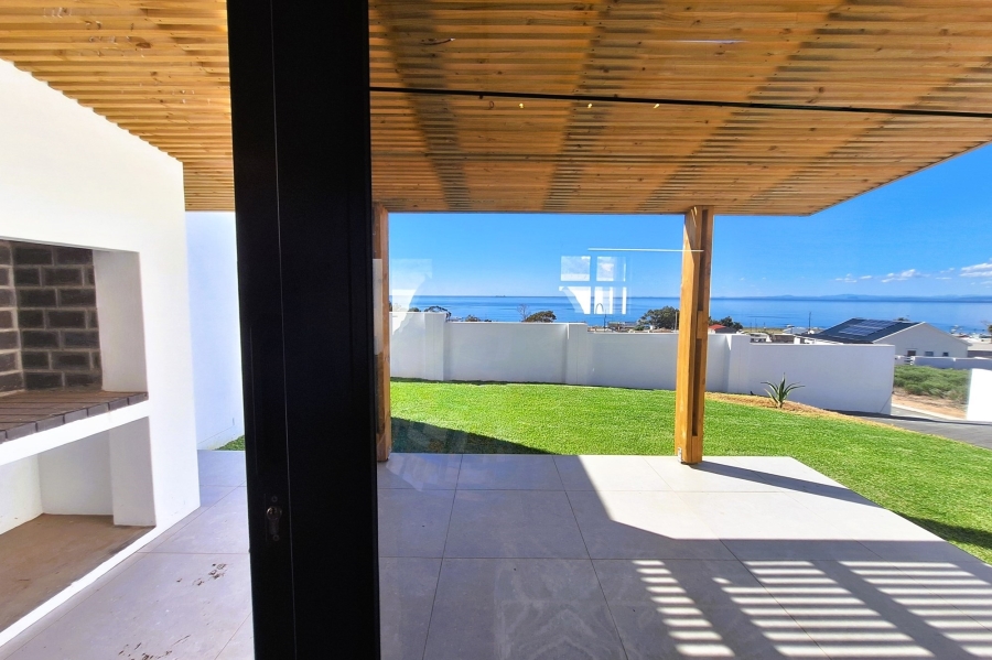 3 Bedroom Property for Sale in Steenbergs Cove Western Cape